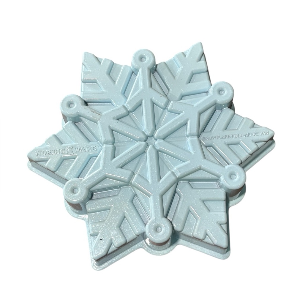 Nordic Ware Disney Frozen Snowflake Cake Pan